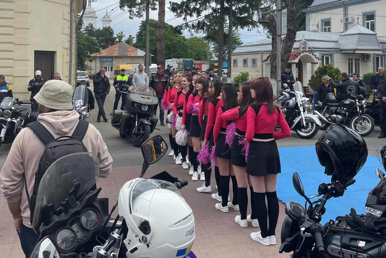 Drumul mausoleelor pe motocicletă 2024