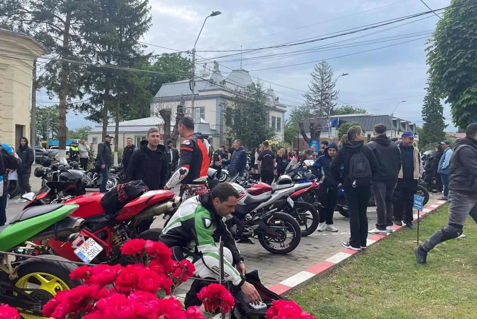 Drumul mausoleelor pe motocicletă 2024