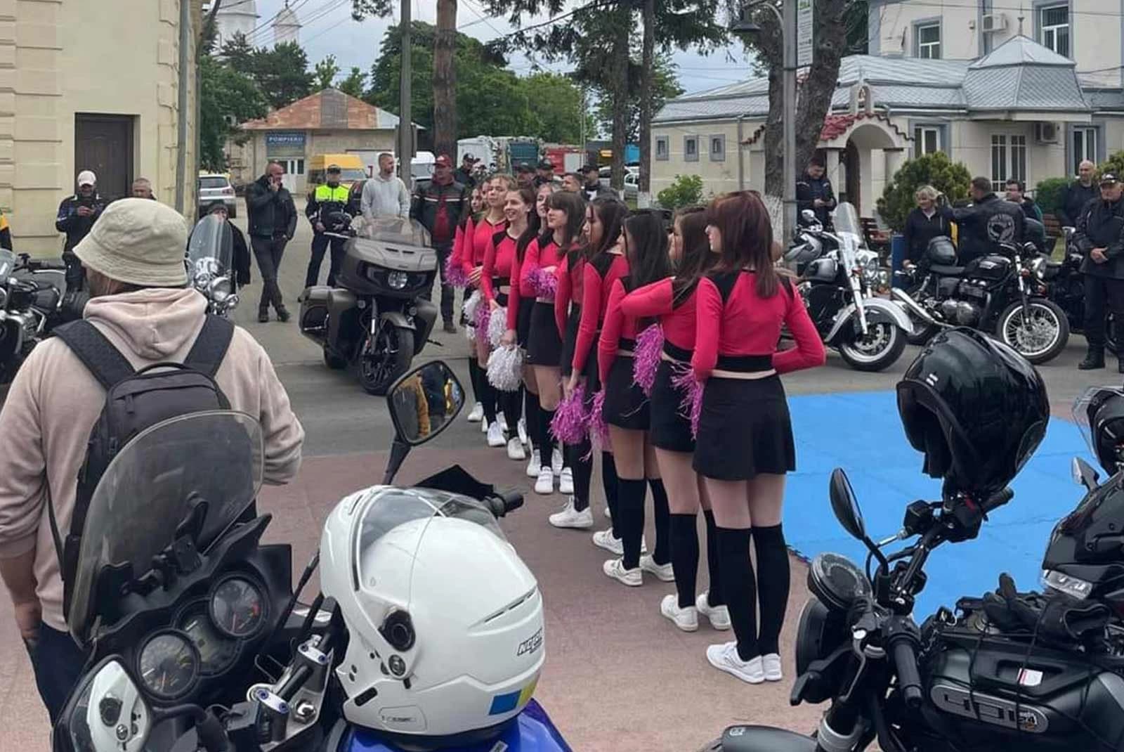 Drumul mausoleelor pe motocicletă 2024