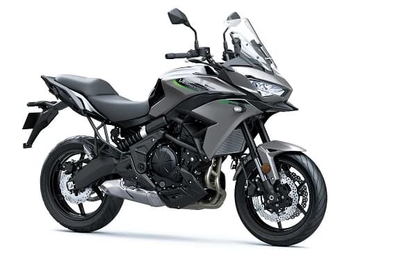 2026 Kawasaki Versys 650 – un adventure bike gata de orice aventura, pregatit pentru distante lungi