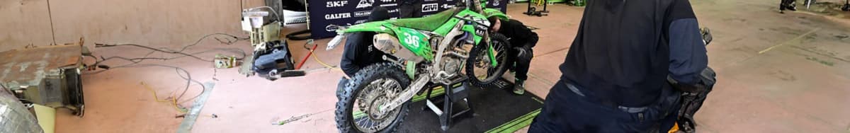 Echipa Kawasaki participa in Campionatul Mondial de Enduro