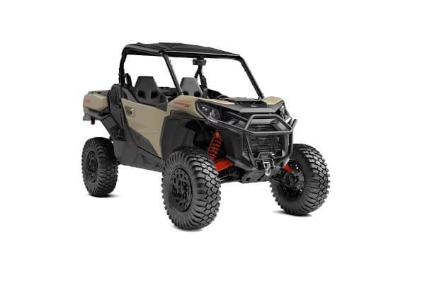 Can-Am Commander poate fi considerat o adevarata legenda pe roti pentru ca este un vehicul 4x4 de teren cu design original si foarte versatil. Modelele de side-by-side Bombardier din familia Commander nu dezamagesc ca...
