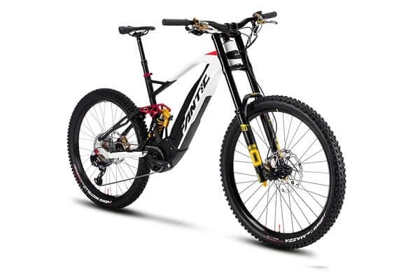 Fantic XXF 2.0 Factory – E-MTB Downhill redefinit: rapid ca vantul, creat pentru extreme