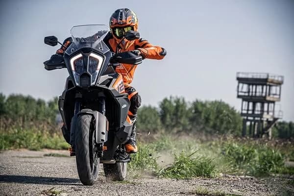 KTM ofera garantie extinsa pentru modelele Street