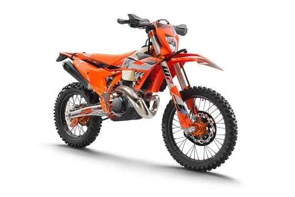 KTM introduce un nou model hardenduro in lineup-ul 2024
