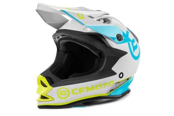 Descopera o serie de sfaturi utile la achizitia unei casti ATV! Expertii CFMOTO iti recomanda sa iei in calcul cativa factori pentru a face cea mai buna alegere de casca de protectie pentru riderii de vehicule tip ATV.