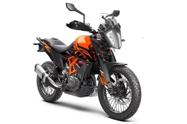 KTM 390 ADVENTURE este un travel bike competitiv, pregatit sa lase asfaltul in urma pentru a cuceri trasee dirt dificile.