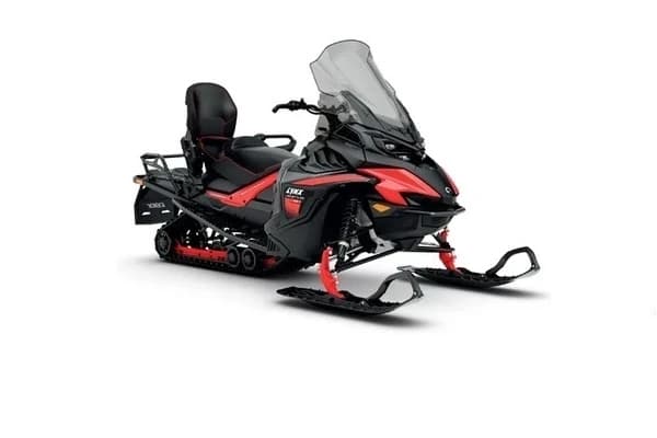 Iarna nu este un obstacol. Este terenul tau de joaca. Pregateste-te corespunzator pentru o tura cu snowmobilul si te vei bucura de fiecare moment la maximum!