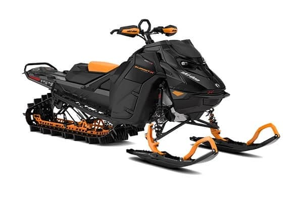 2024 Ski-Doo Summit, snowmobilul perfect pentru distractie extrema pe trasee montane