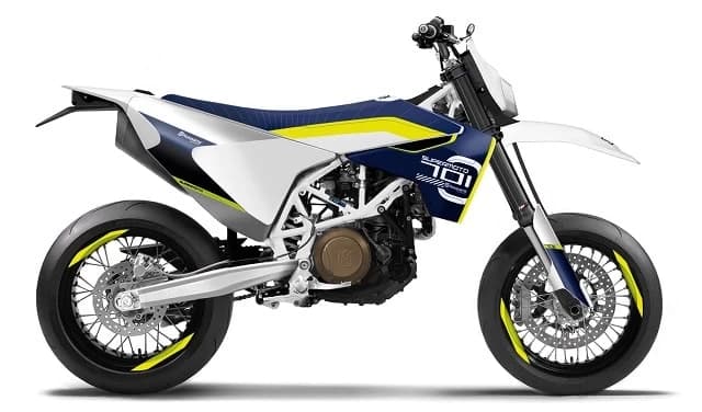 Descoperite intamplator de un spaniol inscris pe un forum de motociclism, modelele supermoto si enduro ale Husqvarna 701 au fost pozate si postate recent, dand imediat frau liber discutiilor si speculatiilor.
Dac...
