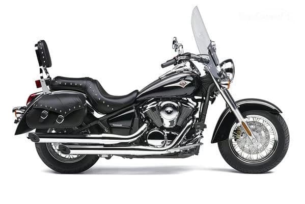 Vulcan 900 Classic LT este o motocicleta Kawasaki moderna care vine la pachet cu o lista cuprinzatoare de caracteristici pentru o experienta de conducere excelenta. Printre ele veti regasi un parbriz ajustabil, o...
