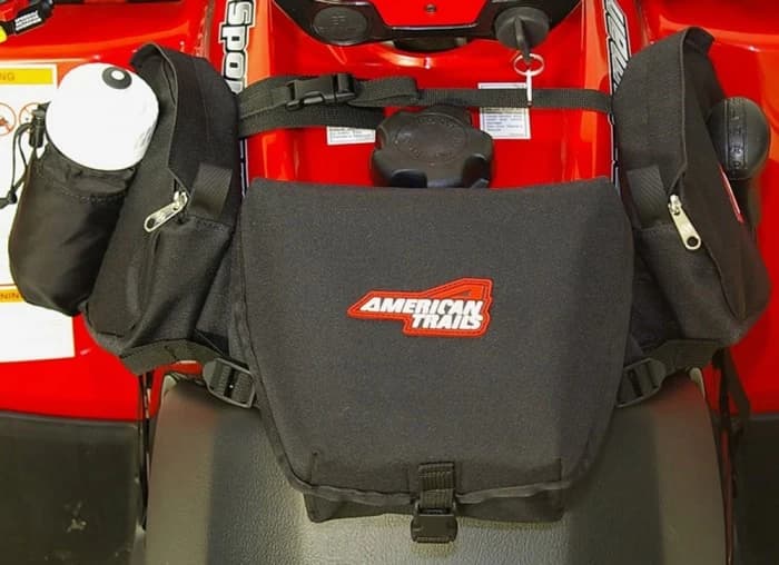 American Trails Saddle Bag. In cazul in care doriti sa aveti acces rapid la obiecte personale precum ochelari, camere de luat vederi, alimente sau bauturi, aveti nevoie de o geanta incapatoare care sa se atasez de veh...