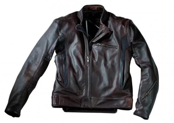 K01 este ultima aparitie din gama echipamentelor din piele ce poarta semnatura Mac Adam. Clasica, mereu la moda, jacheta este pentru orice motociclist care alege siguranta maxima si designul exceptional.
Confectionat...