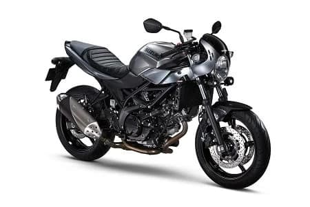SUZUKI tocmai a dezvăluit această versiune cafe-racer a modelului SV650, care a fost denumită SV650X.
Lansata la Tokyo Show pe 27 octombrie, ea reprezinta "o evoluție a SV650 Rally concept" prezentata la evenimentul ...