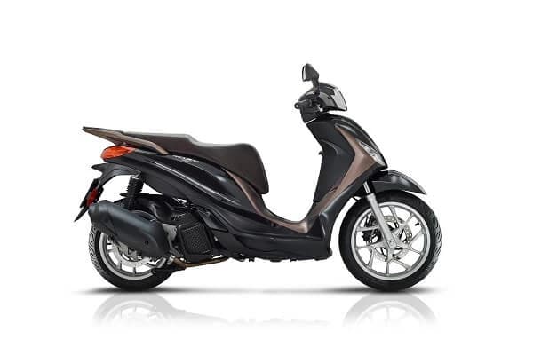 Scuterele Piaggio Medley sunt printre cele mai performante de pe piata si imbina agilitatea cu puterea si greutatea redusa pentru a furniza o experienta de pilotare la inaltimea celor mai inalte exigent...