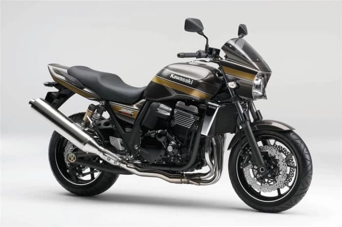 1 Martie este ziua in care Kawasaki vine cu matisorul 2011 ZRX 1200. Desi acest model din familia de motociclete Kawasaki nu a mai fost in productie din 2008, totusi el n-a fost scos din carti in Japonia. Chiar daca ...