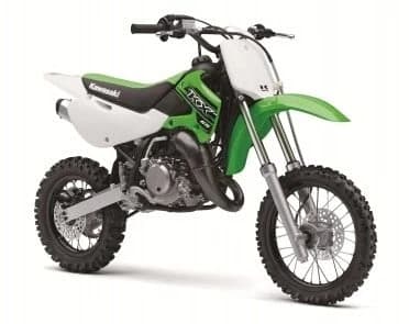 Cel mai mic model din gama de motociclete Kawasaki este KX 65, un dirtbike creat special pentru tinerii piloti,incepatori,sa invete secretele competitiilor off-road si pentru a-si indeplini vi...