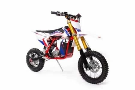 Beta Motorcycles a lansat detalii despre motocicleta electrică Minicross-E, care se adreseaza tinerilor motocicliști, si care va fi disponibilă din noiembrie.
Motocicleta este concepută pentru călătorii recreaționa...