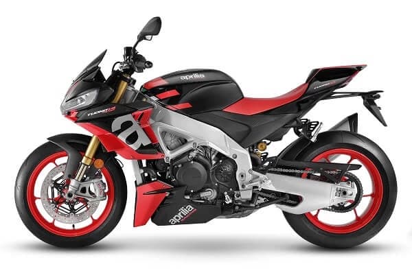 Tuono V4 este singura motocicleta Hypernaked alimentata de un motor 65° V4, unica in termeni de putere, atribute tehnice si alte caracteristici. Privind performanta, motocicleta Aprilia de fata ramane neschim...