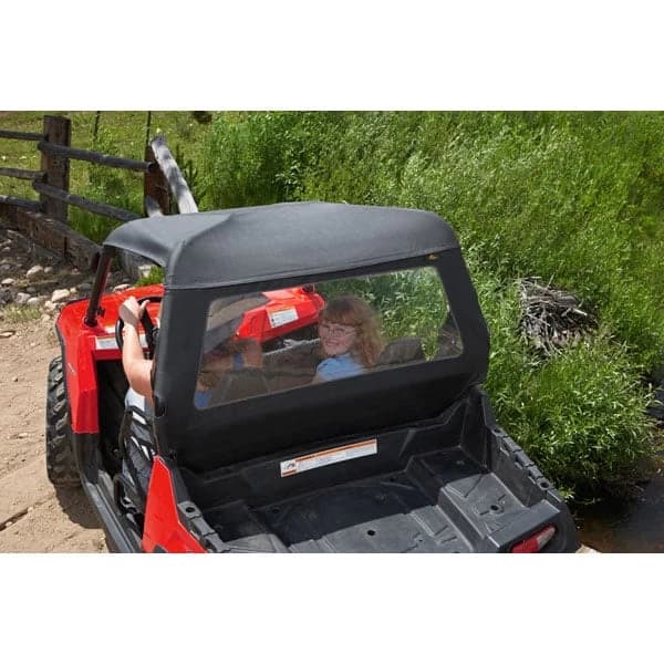 Vreti sa fiti protejati atunci cand va plimbati cu ATV-ul? Atunci este bine sa stiti ca aveti nevoie de un accesoriu de acest gen.
Protectia impotriva vantului este confectionata din material care nu-si schimba form...