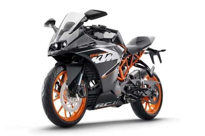 Modelul 2015 KTM RC 125 este o motocicleta competitiva si in plus dispune de un stil sportiv,de o pozitie ergonomica superioara si va ofera performante excelente datorita tehnologiei de ultima generatie,fiind perfecta...