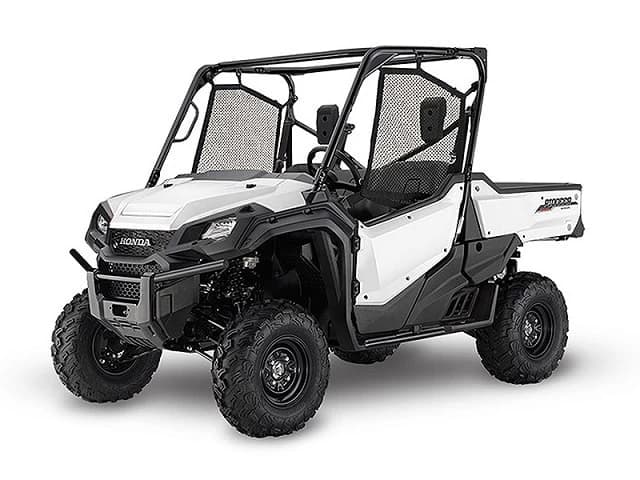 In urma cu mai bine de o luna, American Honda Motor Co., Inc. anunta cu o mandrie nedisimulata lansarea lineup-ului 2016 de ATV-uri si side-by-side-uri, din care se detasau modelele Pioneer™ 1000, cele mai mari ...