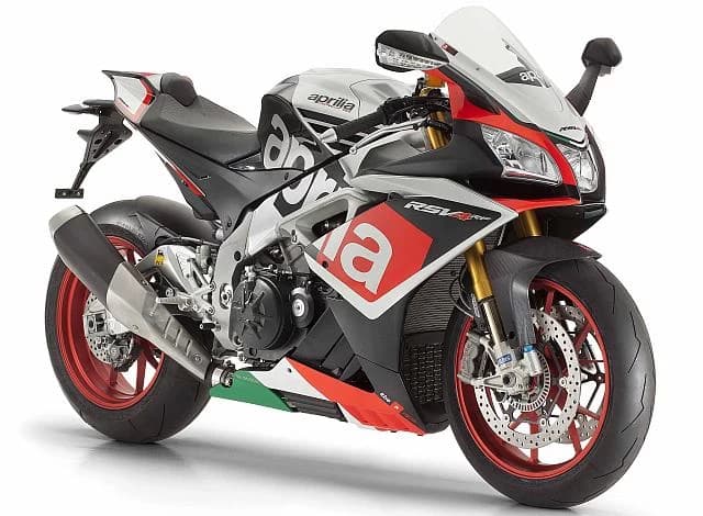 Aprilia RSV4 RR si RF sunt printre cele mai ravnite motociclete super-sport lansate la salonul EICMA Milano.Si nu este de mirare,mai ales ca sunt echipate cu tehnologii de ultima generatie si arata uimitor.
Chiar dac...