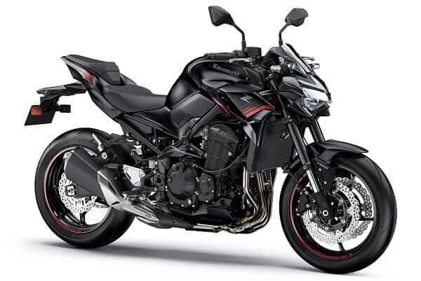 Spiritul dinamic al seriei Z isi gaseste expresia suprema in motocicleta Kawasaki Z900 ABS 2020. Modelul de fata Kawasaki se remarca prin designul zvelt care urmeaza filozofia minimalista Sugomi de renuntare la t...