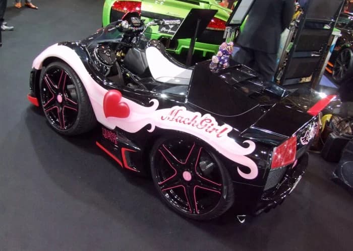 Tokyo 2010: Mini ATV-ul Murcielago "Mach Girl"