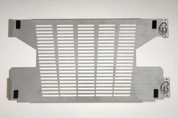 Intotdeauna doriti sa protejati partile componente ale vehiculului, asa ca atunci cand aveti ocazia, achizitionati-va acccesorii care va asigura confortul in timpul rularii. Protectia pentru radiator este bine-venita ...