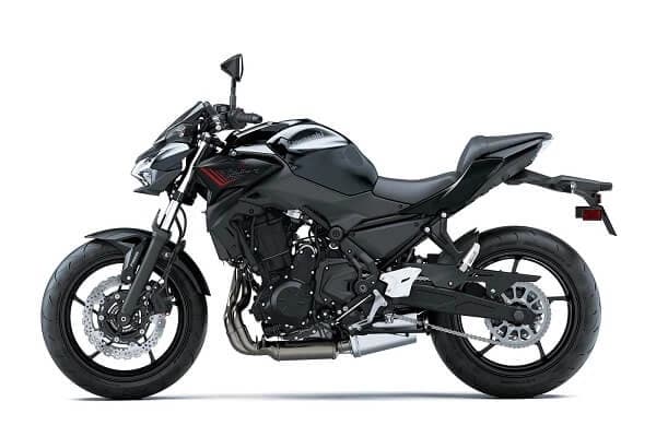 Kawasaki Z650 se remarca prin cateva update-uri in sezonul 2021: roti noi de la Dunlop pentru manevrabilitate mai usoara, schimbari ale unor componente la nivelul esapamentului pentru emisii mai curate, part...