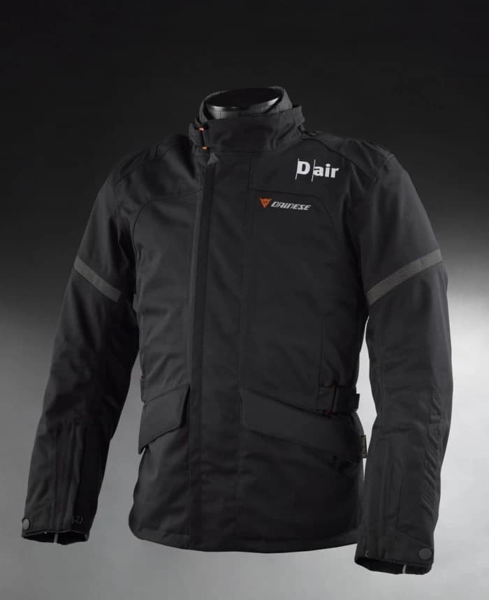 D-Air isi da "aere" dar te protejeaza