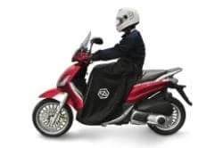 Confectionata pentru a fi o bariera impotriva vantului, a ploii si a frigului, aparatoarea pentru picioare functioneaza ca o adevarata carcasa, oferind riderului confort maxim in timpul rularii pe timp umed si racoros...