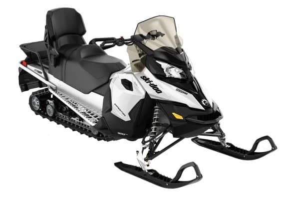 BRP Ski-Doo Expedition Sport 900 ACE 2015 este un snowmobil touring-utility special proiectat pentru a transporta maxim doua persoane care se vor bucura din plin sa exploreze cele mai inzapezite si abrupte pante dator...