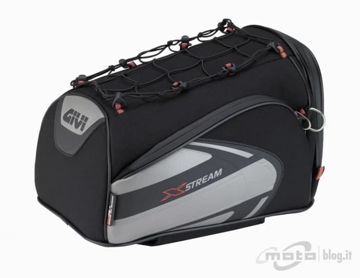 Givi are un sfarsit de an bogat in lansari de produse. De aceasta data este vorba despre colectia XStream, din care fac parte rucsaci pentru rezervor, topcase-uri si "ghiozdane". Denumirile sunt tot din gama celor fol...