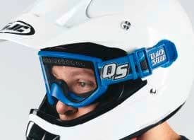 Orice rider care ruleaza in regim enduro are nevoie de ochelari de protectie. Dar, se stie ca de multe ori, folosirea repetata a acestor accesorii slabeste vizibil curelusele de prindere. Din acest motiv, este fo...