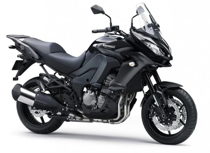 Printre noutatile moto lansate la salonul Intermot 2014 se incadreaza si modelul 2015 Versys 1000 din familia de motociclete Kawasaki care ne surprinde cu un design complet nou,mai agresiv si cu performante imbun...