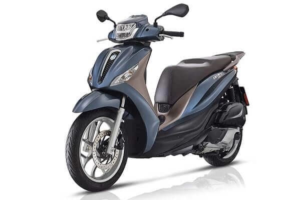 Gama de scutere Piaggio Medley a primit imbunatatiri: dotari tech si un facelift menit sa faca diferenta fata de modelele generatiei precedente.
Luminile LED inlocuiesc vechiul sistem si alaturi de panoul de bord dig...