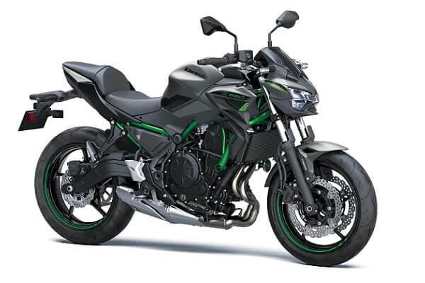 Stilul unic Sugomi al lui Z650 aliniat styling-ului ascutit de curse al lui Ninja 650 a dat nastere la doua modele remarcabile, ambele destinate pentru riderii A2. Cele doua motociclete Kawasaki sunt pregati...