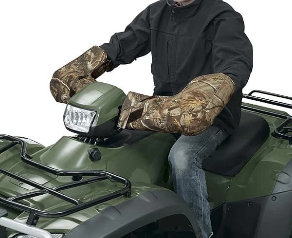 Cineva spunea ca iarna nu-i ca vara, asa ca acum cand temperaturile sunt ridicate, noi vorbim despre ierni si friguri care va pot deranja atunci cand pilotati un ATV.
“Manusile” speciale pentru ATV sunt ...