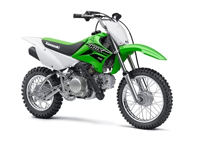 Lucrurile bune vin in pachete mici,iar noul model 2015 Kawasaki KLX 110 dirt bike pentru copii este modelul potrivit pentru a face parte din aceasta categorie.Micii rideri vor fi incantati de manevrabilitatea excelent...