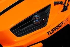 Cand vorbim despre protectie, luam in calcul si siguranta pe care o oferim farurilor vehiculelor. Cei de la TurnKey UTV au pus pe piata un produs interesant realizat din otel rezistent, care ofera siguranta si un look...