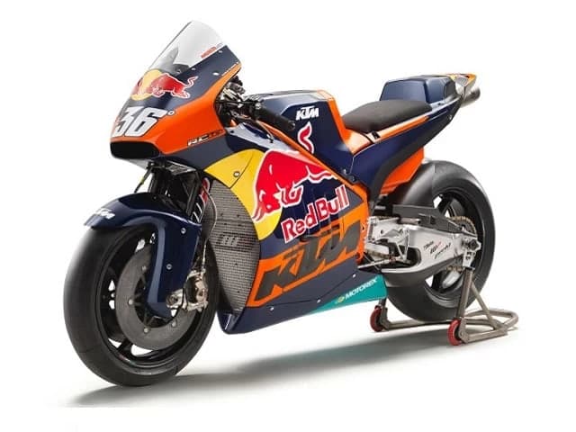 Inca de la inceputul proiectului MotoGP – RC16, s-a stiut ca producatorul austriac KTM va avea pe langa modelul pentru curse si un model pentru clienti track-only, un model care va avea un pret de sase cifre, ce...