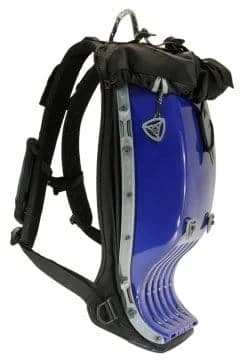 Daca motocicletele Ducati sunt considerate Ferrari pe doua roti, de ce n-am avea si echipamente moto vazute ca adevarate Rolls-uri in clasa lor. Este si cazul brandului Boblbee care a cucerit publicul in 1998, cand a ...