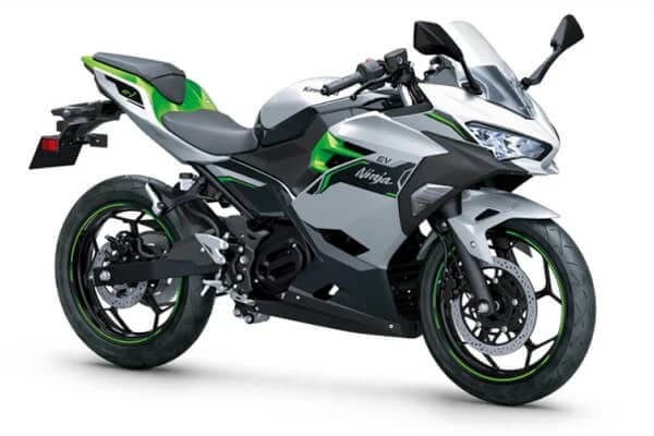 Kawasaki introduce motocicleta hibrida Ninja 7 HEV, un model care stabileste standardele pe segmentul sau.