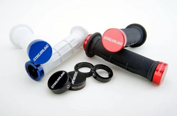 Streamline este o companie bine cunoscuta pentru produsele inovatoare de calitate superioara, iar Pro Lock Series Grips nu fac exceptie.
Mansoanele prezinta un design half waffle si sunt din compus sintetic...