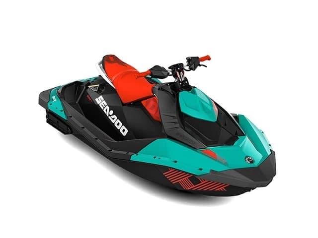 Atunci cand in august 2016, BRP isi prezenta cu mandrie side-by-side-ul Can-Am Maverick X3, poate nu ati uitat ca se lansa si lineup-ul 2017 de skijet-uri Sea-Doo, din care se evidentia un model nou-nout: Spark Trixx,...