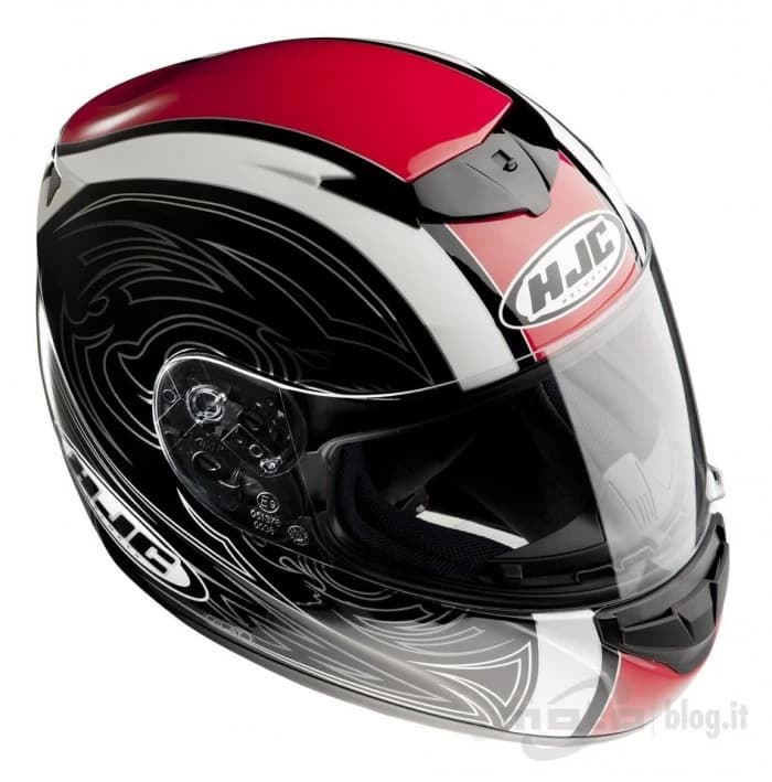 CLST II este o casca full-face, cu o carcasa din policarbonat rezistent. Prevazuta cu viziera tratata anti-fog, AccuSight, are un design nou, care garanteaza protectie UV in proportie de 95%.
Casca moto de fata este...