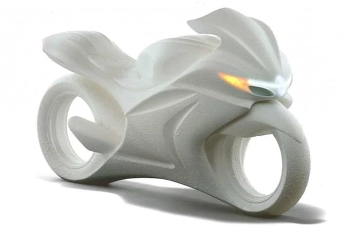 Motocicleta Suzuki GSX1400R s-ar putea sa fie lansata anul urmator
Motociclistii ingrijorati de disparitia puternicei Hayabusa, „monarhul” incoronat al liniilor drepte, mai au o speranta. Suzuki este ocup...