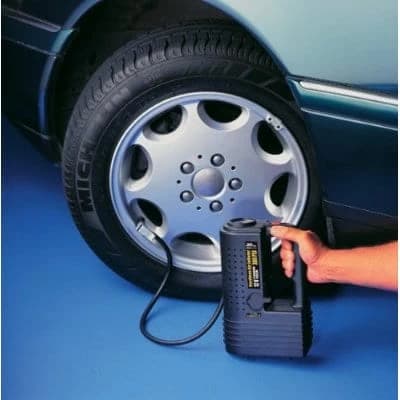 Este bun aproape la toate. Pacat ca nu stie sa si gateasca, pentru ca in felul acesta “Bon-Aire SRC-50 12-Volt” devenea chiar indispensabil barbatilor. Nu vorbim despre cine stie ce dispozitiv deocheat, ci...